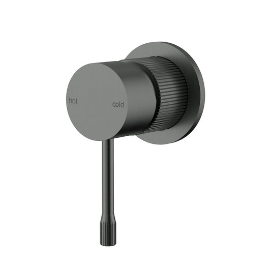 Ikon Linie Wall Mixer Gun Metal